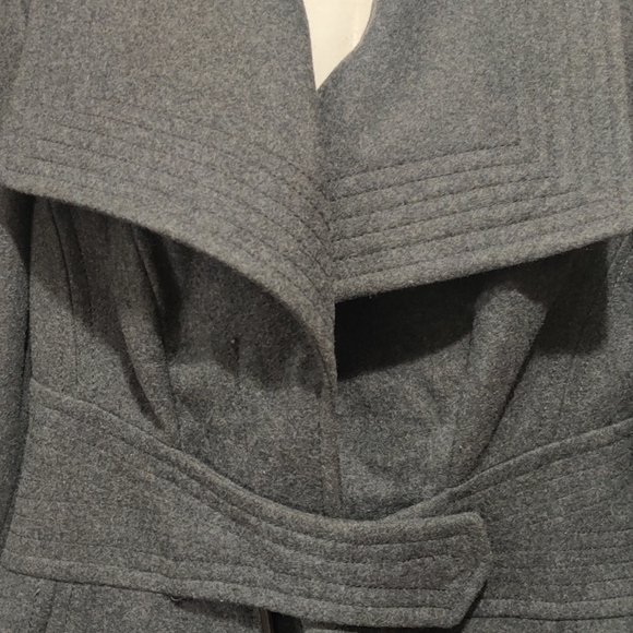 Outer jacket. - Picture 2 of 8